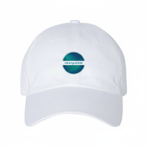 Jockey blanco con logo de iHelpUDD bordado